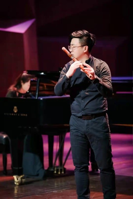 人文葛龙.jpg 人文葛龙.jpg