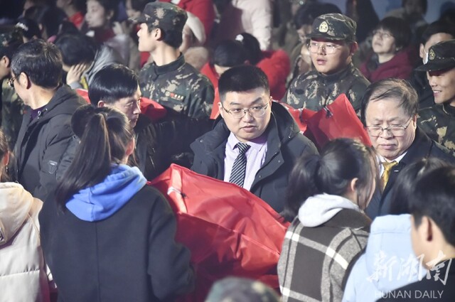 图片2.jpg 图片2.jpg